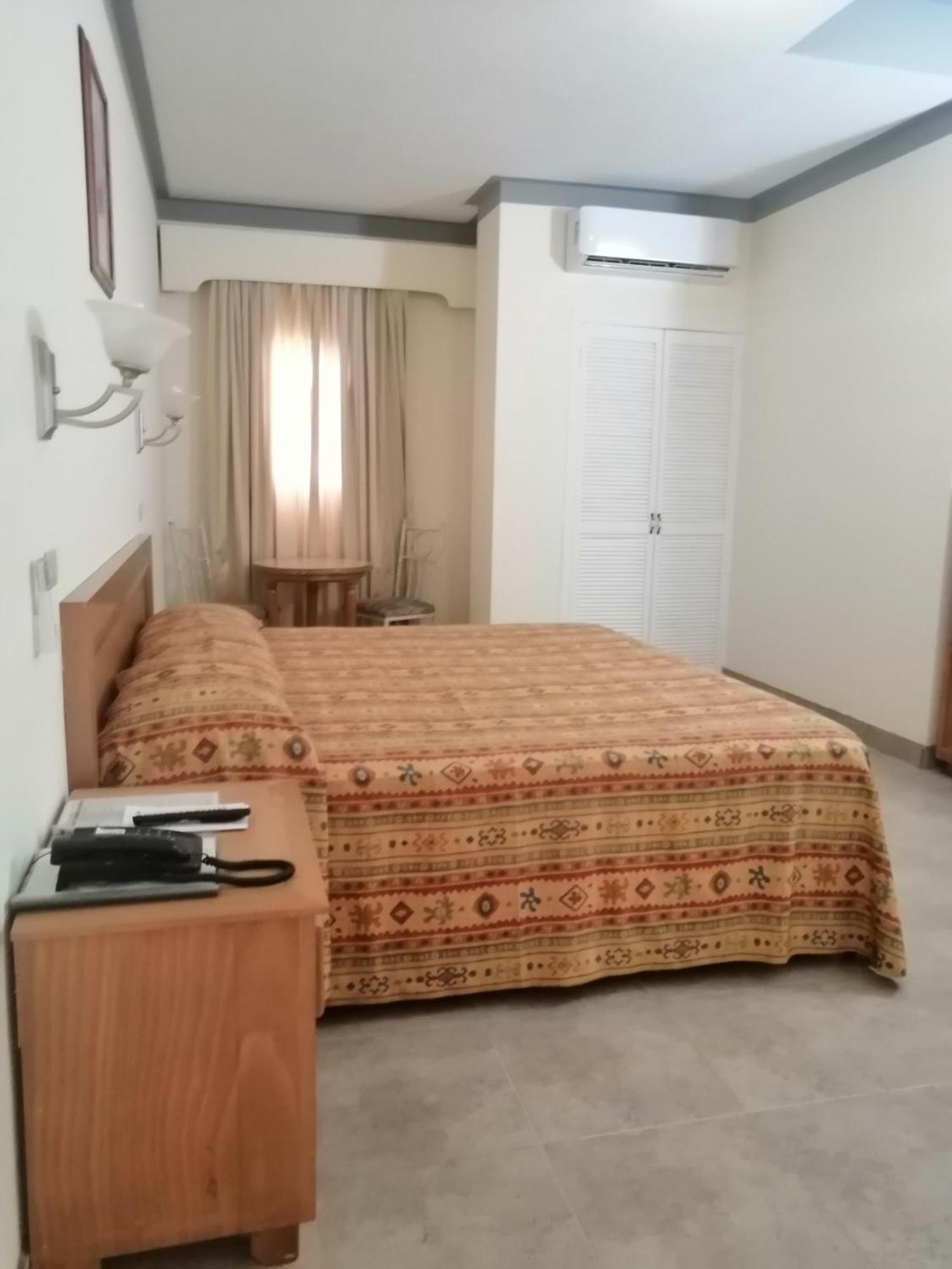 Hotel Astromundo Reynosa Bagian luar foto